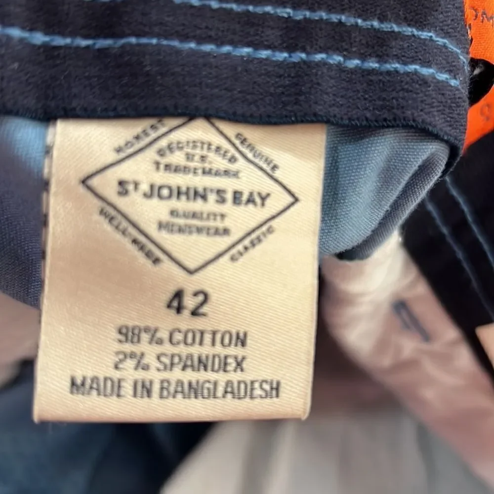 St. John’s Bay Blue print comfort stretch flat front shorts size 42 NWT